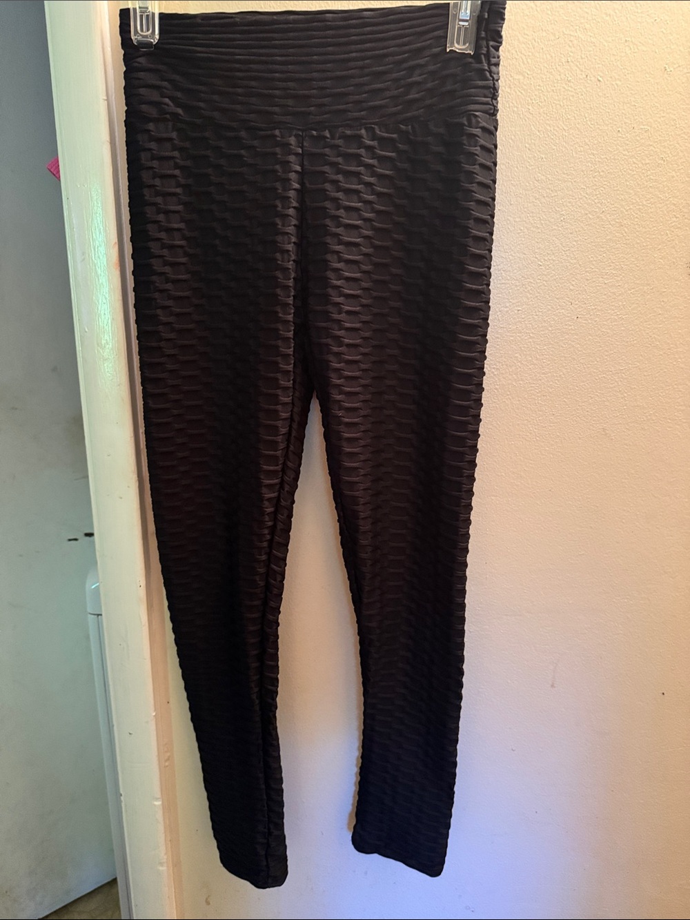 Textured High-Waist Black Leggings